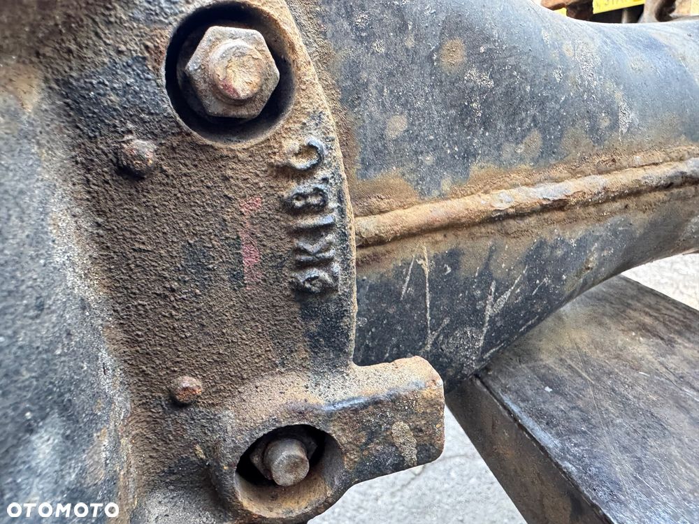 Toyota hilux VIII 8 most tył tylni resory piór resor prawy lewy  41110-OK840 - 8