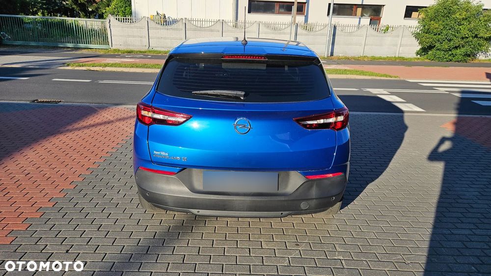 Opel Grandland X 1.2 T GPF Design&Tech S&S - 27