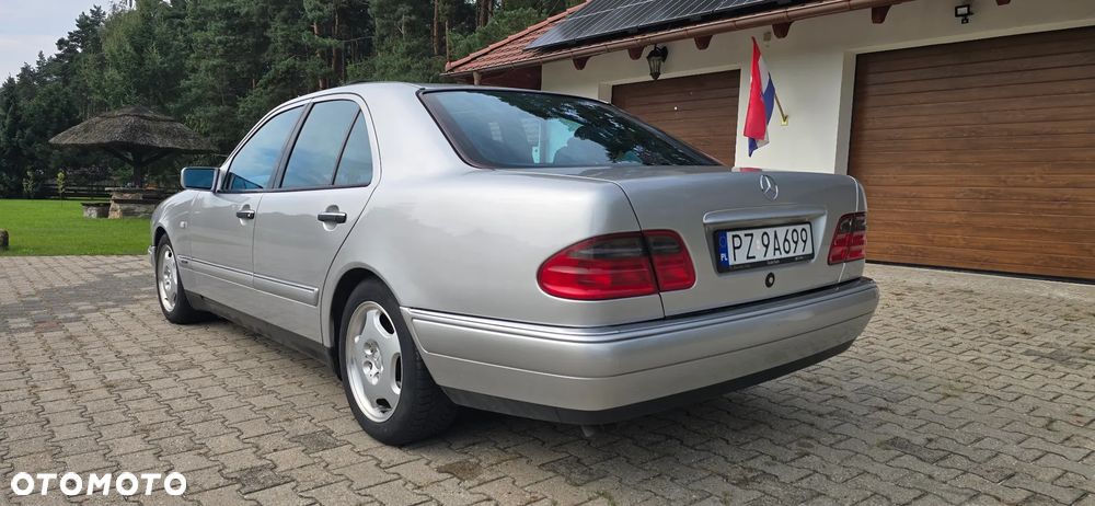 Mercedes-Benz Klasa E - 4