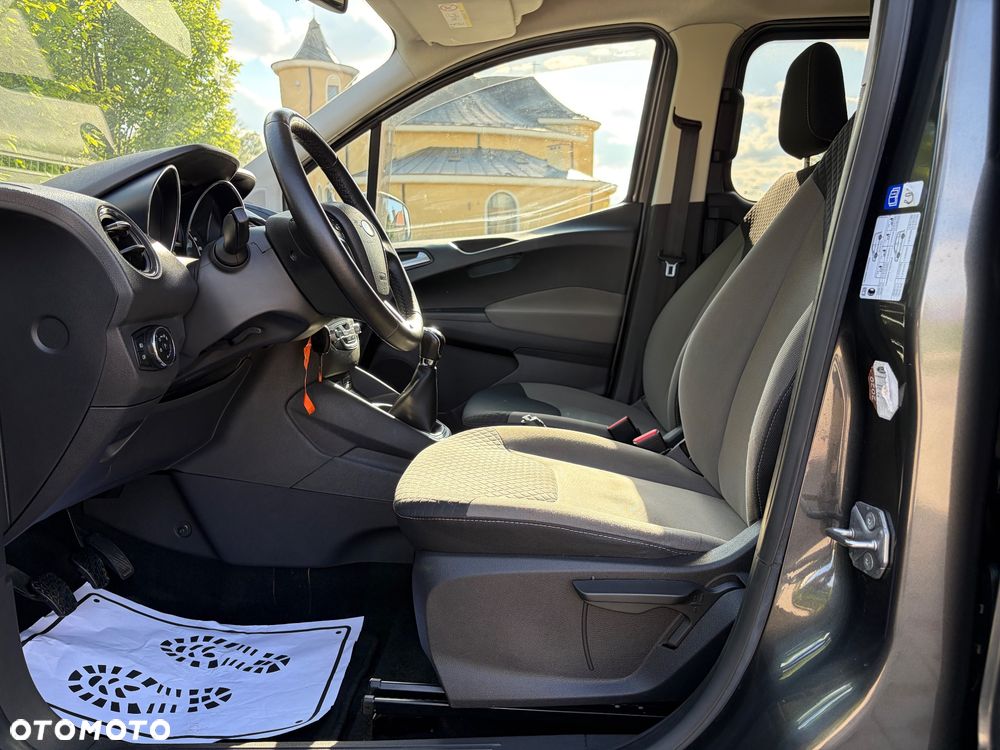 Ford Tourneo Courier 1.5 TDCi Ambiente - 13