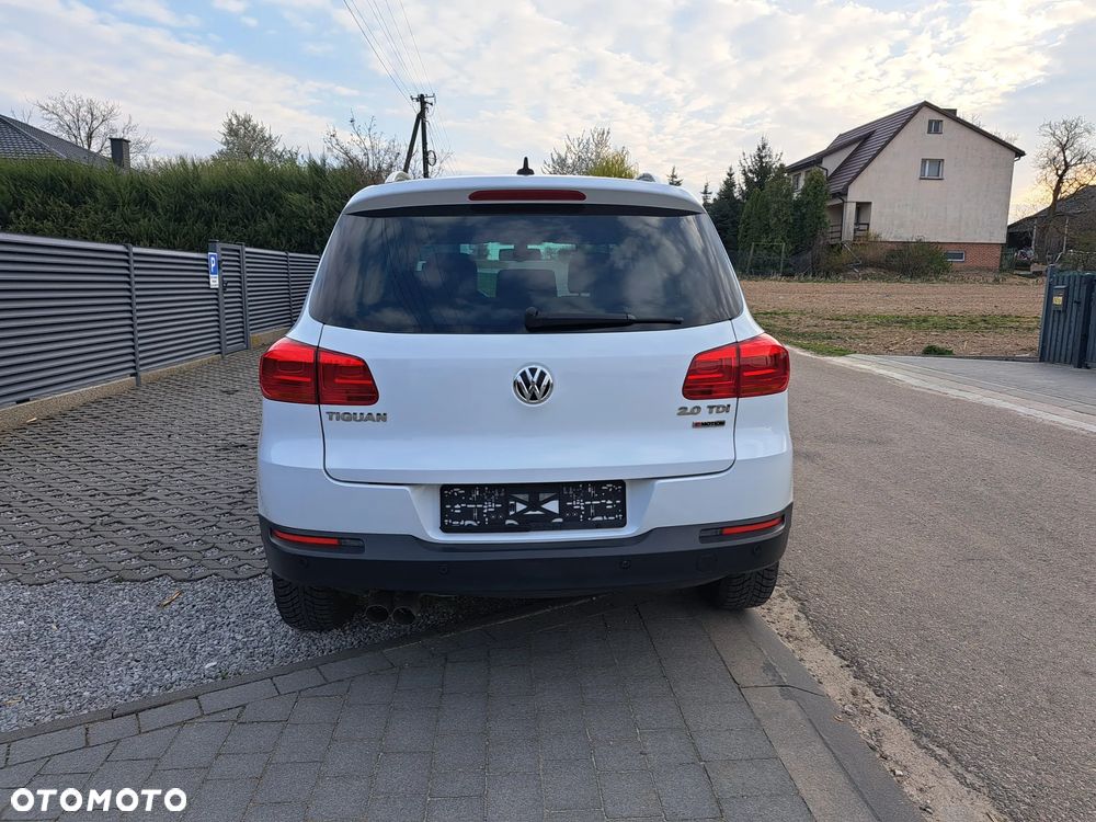 Volkswagen Tiguan 2.0 TDI SCR 4MOTION BlueMotion Technology DSG Sport & Style - 4