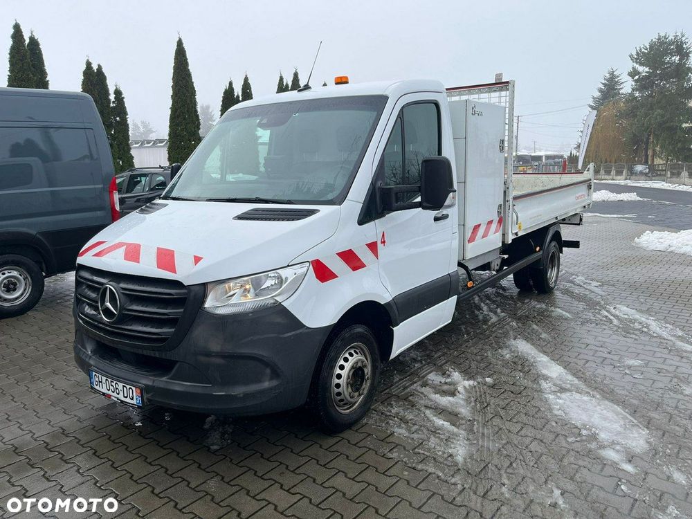 Mercedes-Benz Sprinter - 2