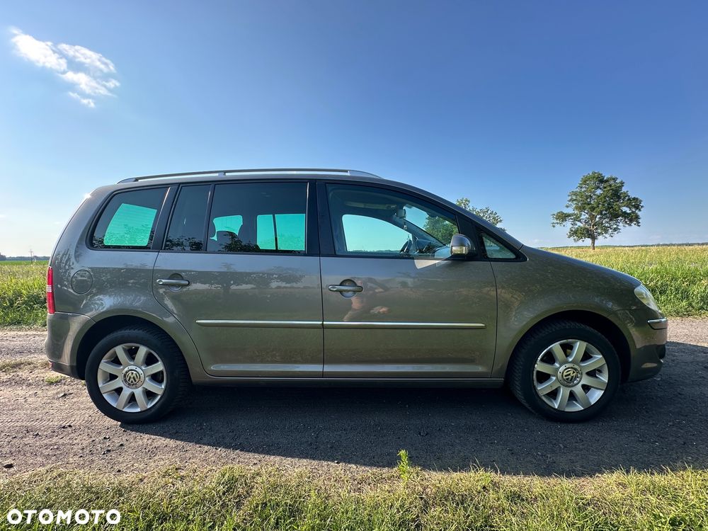 Volkswagen Touran 1.4 TSI Trendline - 6