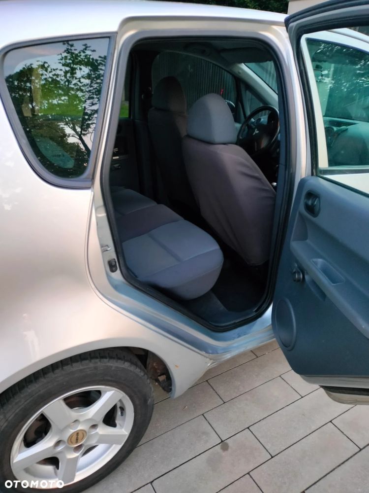 Mitsubishi Colt 1.1 - 5
