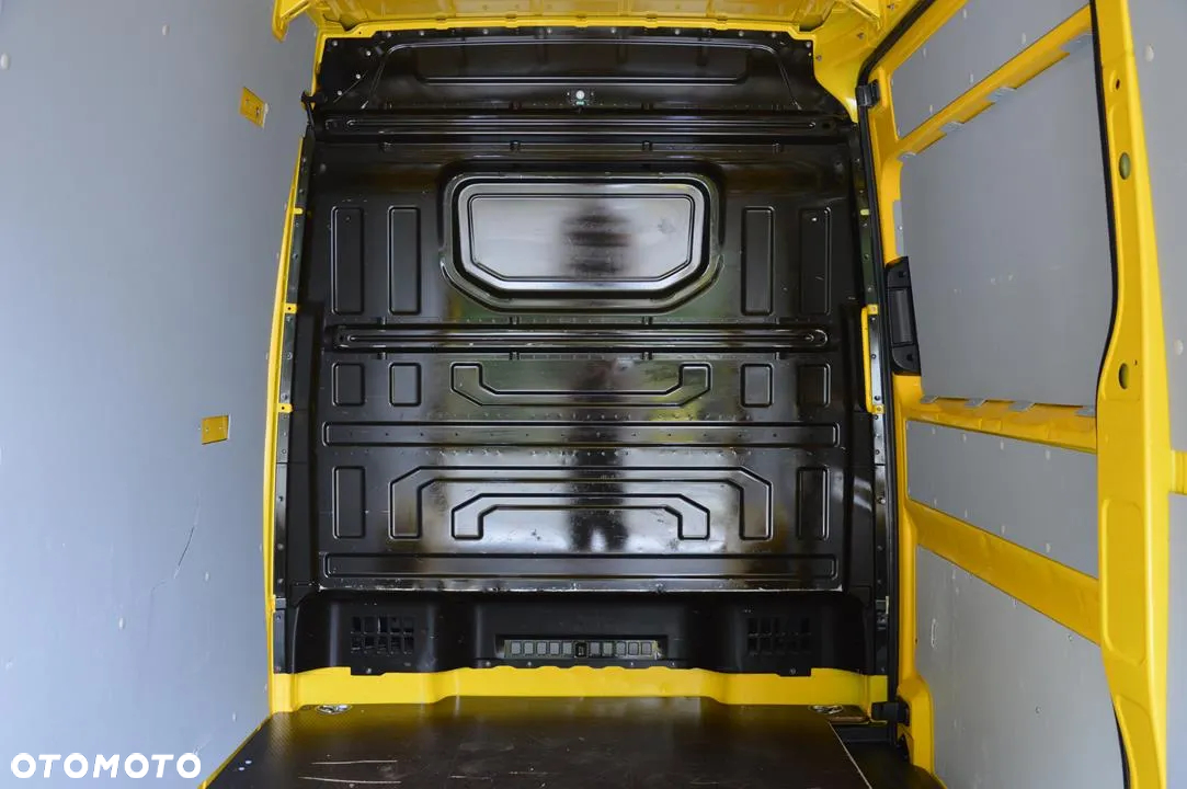 Volkswagen Crafter - 29