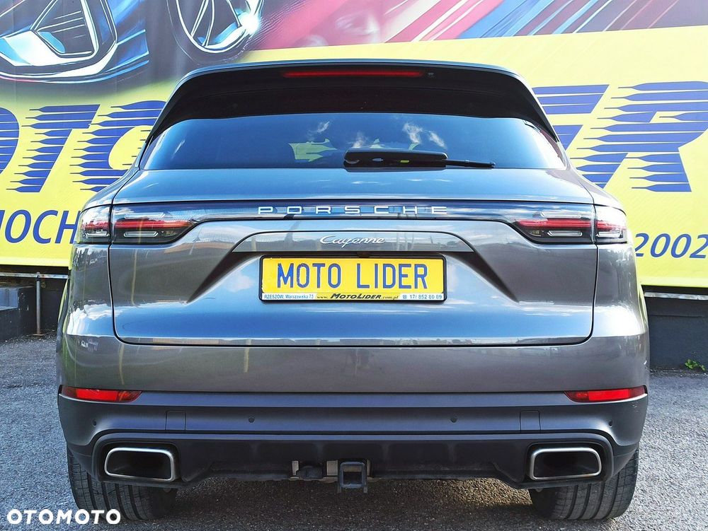 Porsche Cayenne - 5