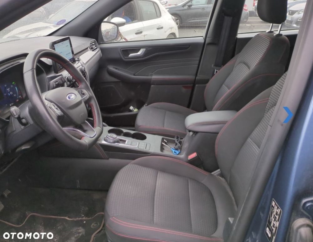 Ford Kuga - 4