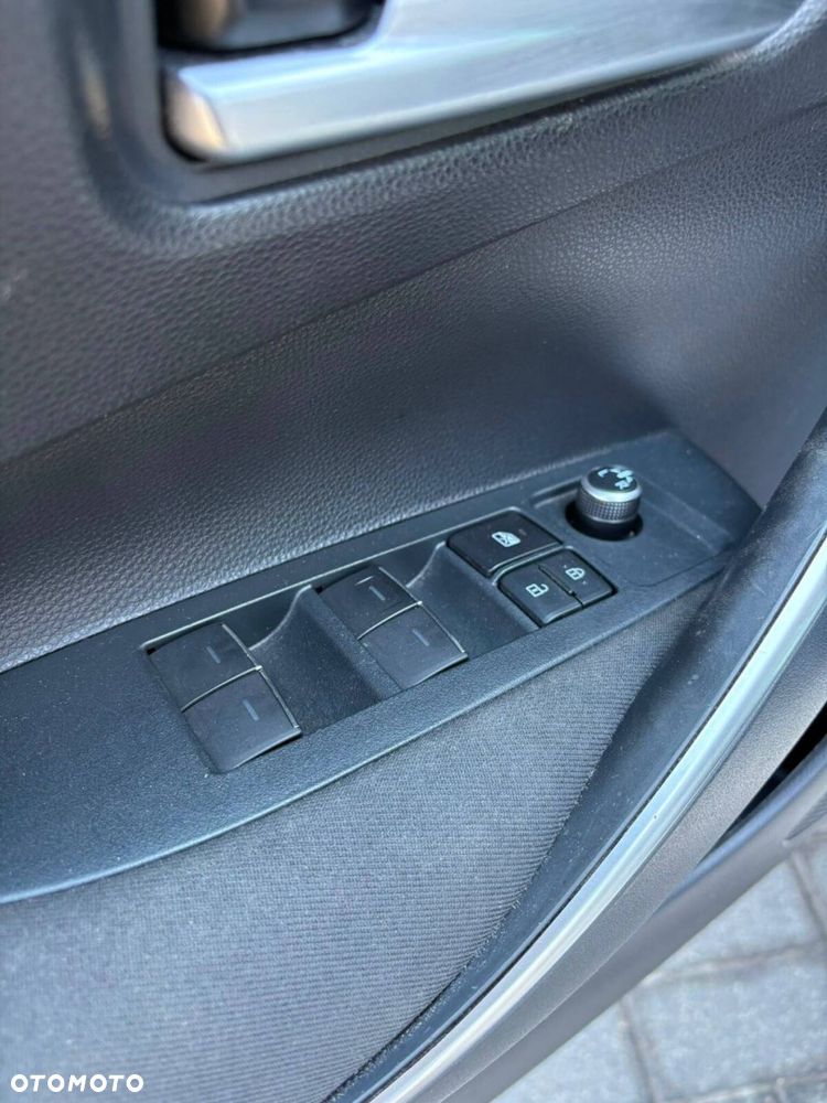 Toyota Corolla - 10