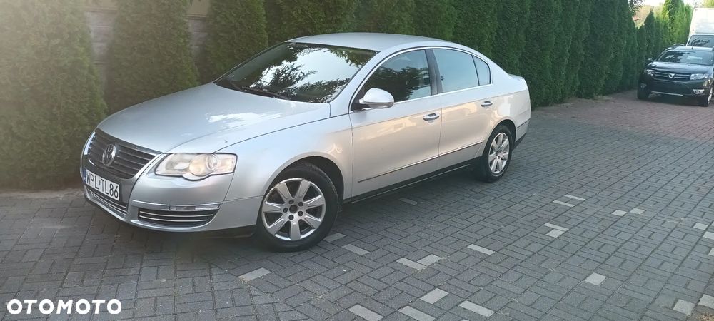 Volkswagen Passat 2.0 TDI Comfortline - 5