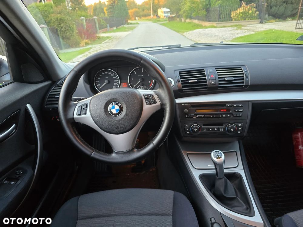 BMW Seria 1 118d - 17