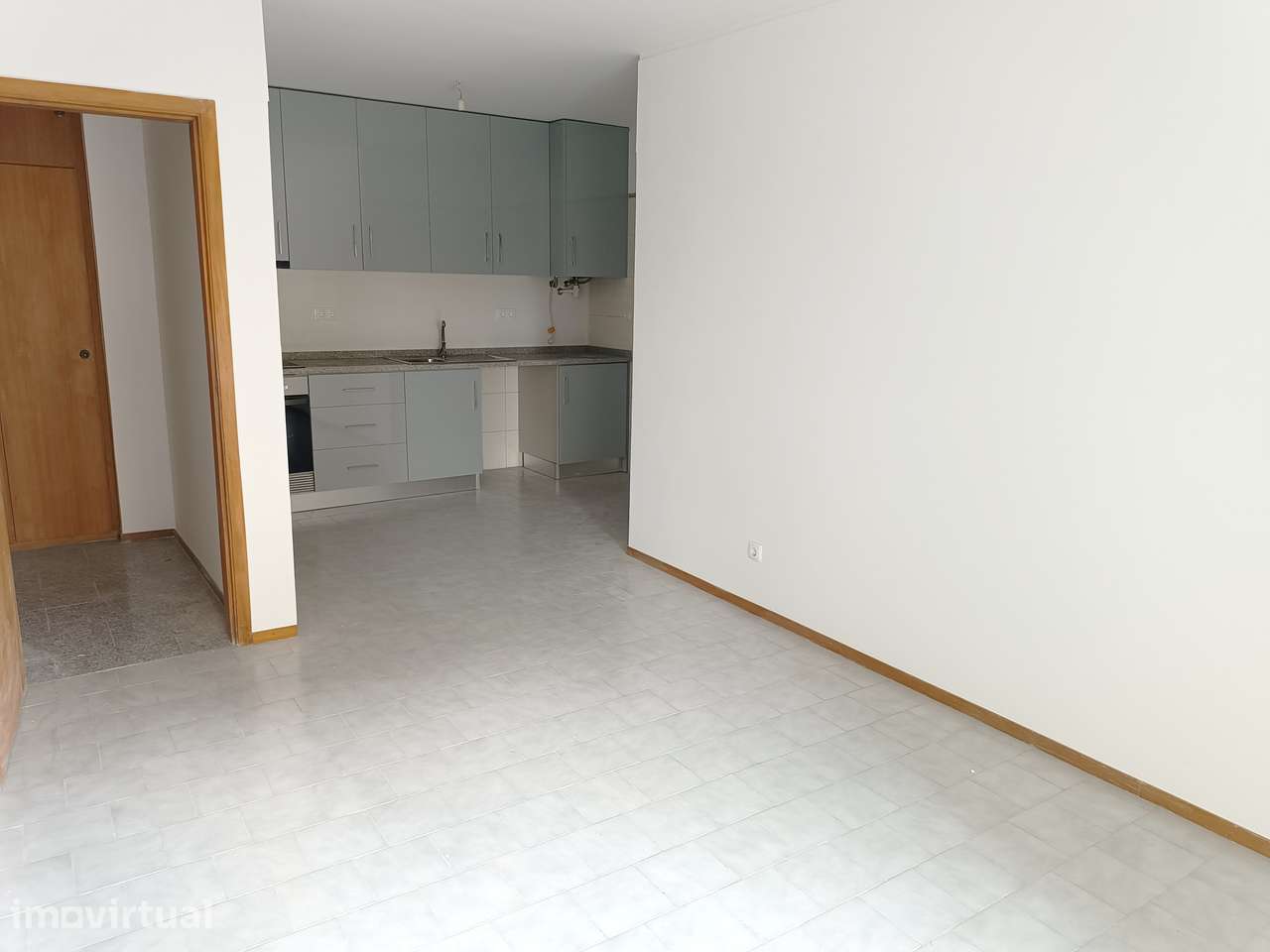 Apartamento T1 em Coimbra (Urb. Loreto) - Grande imagem: 2/9