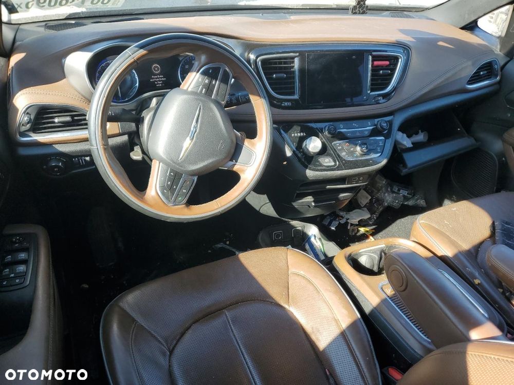 Chrysler Pacifica - 10