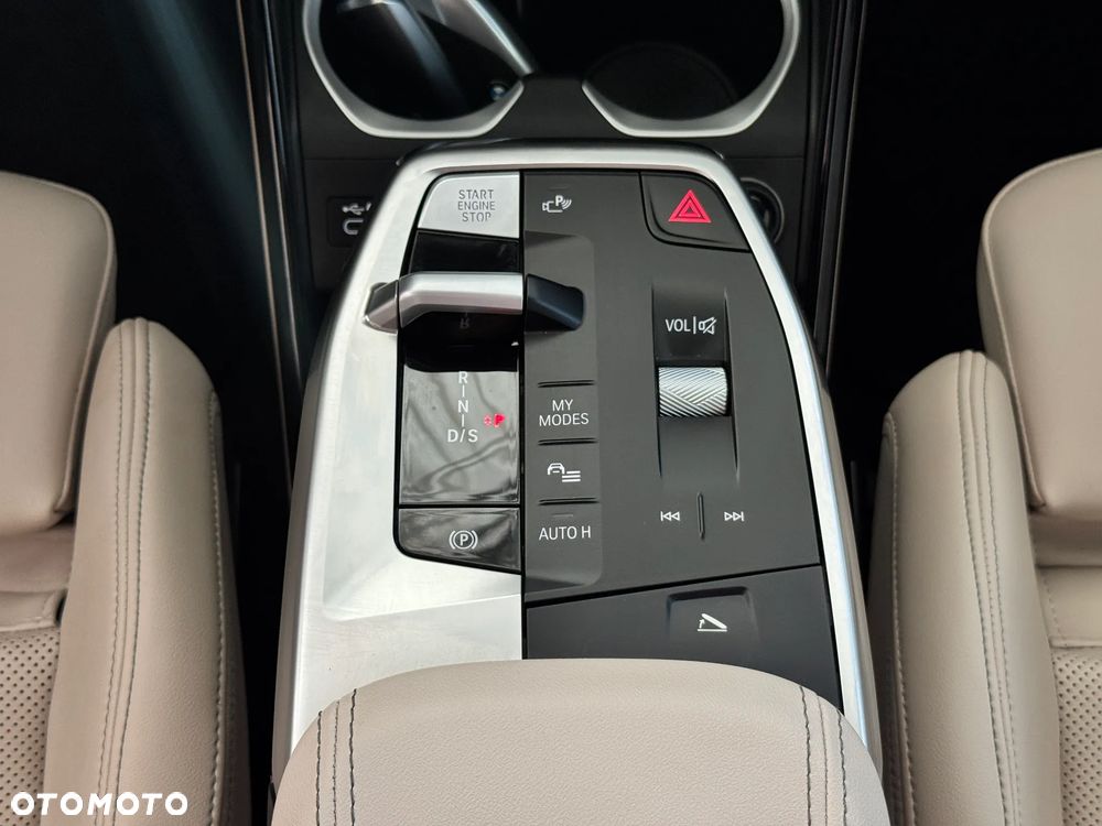 BMW X1 sDrive18i - 12
