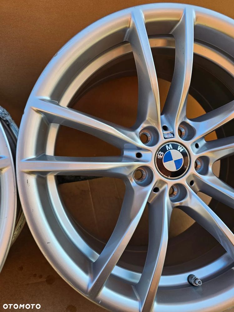 (F103) BMW OE M3 F80 M4 F82 F83 F30 F31 F32 M-Pakiet / 2284905 / 8,5Jx18 IS27 5x120 - 9