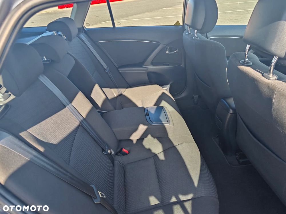 Toyota Avensis 2.0 D-4D Sol plus+NAVI - 9