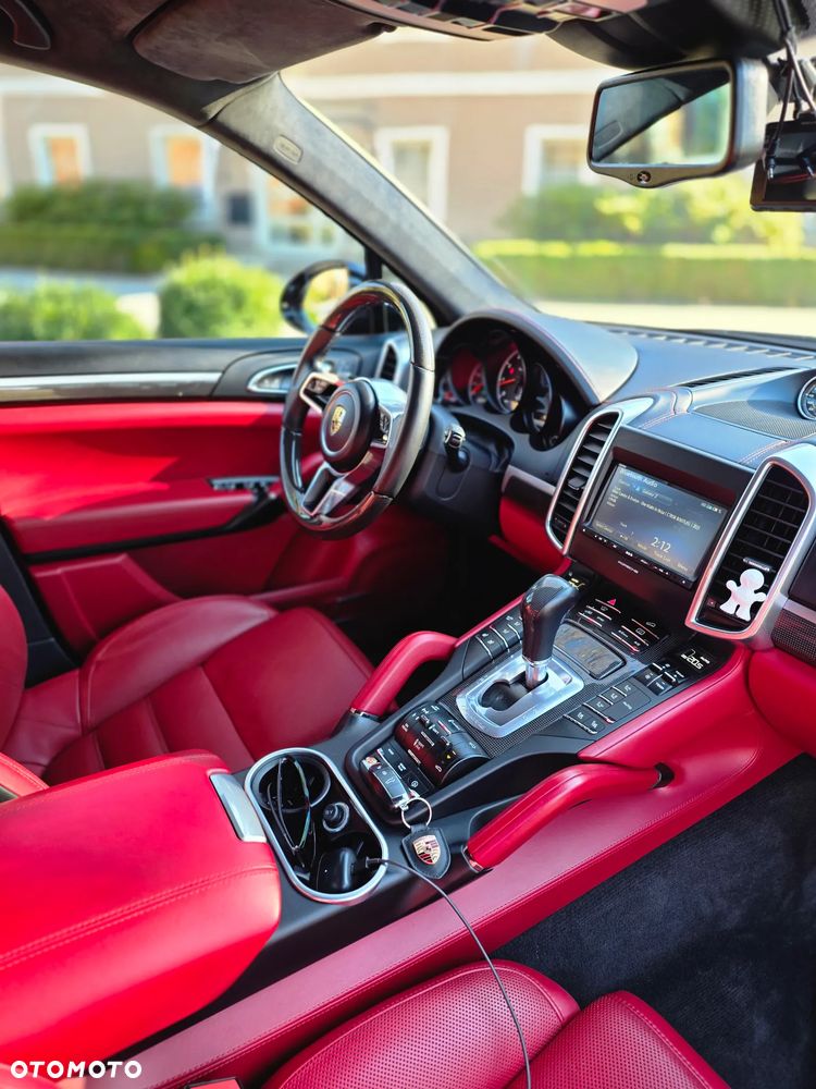 Porsche Cayenne Turbo S Tiptronic S - 33