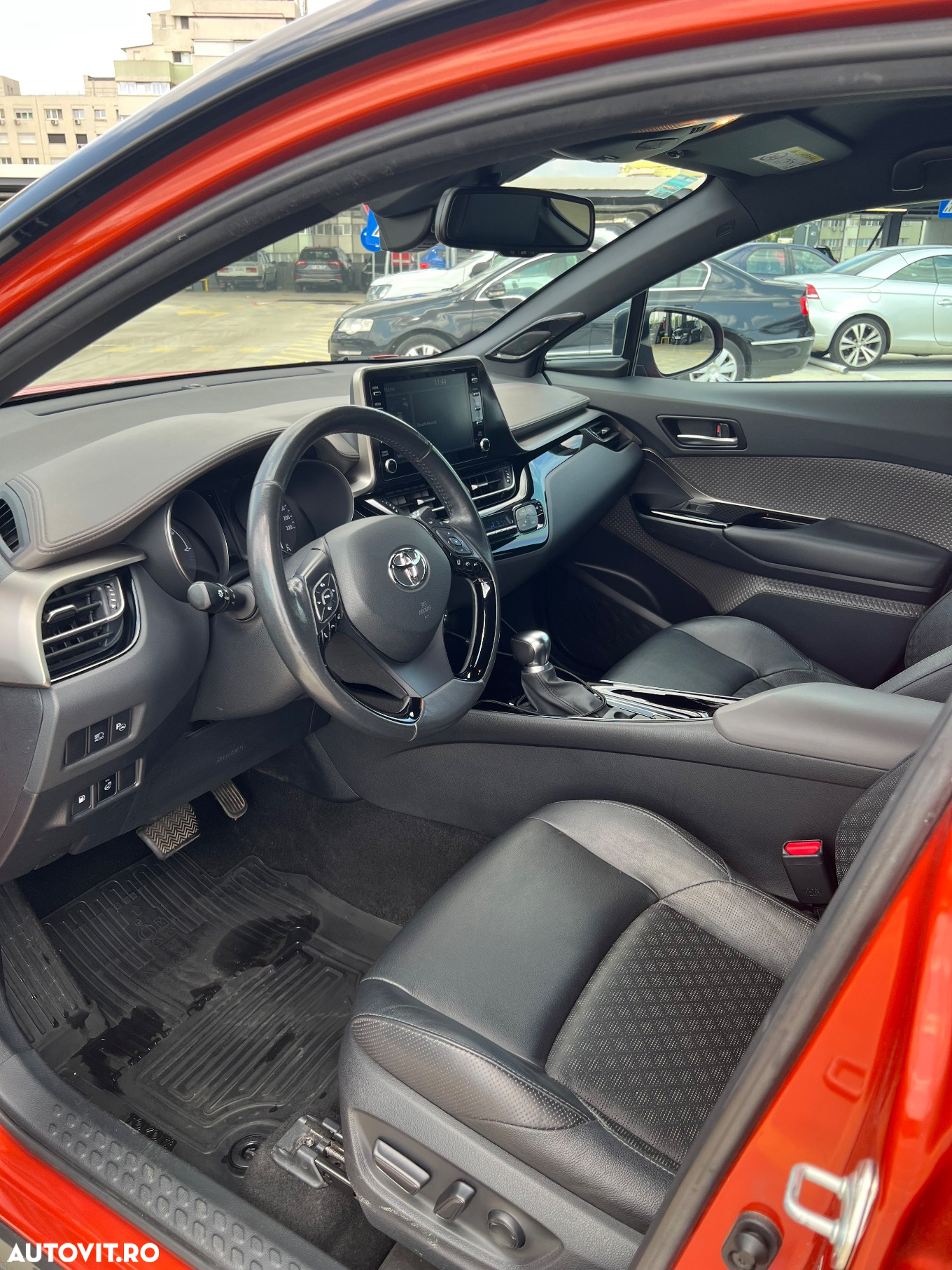 Toyota C-HR 2.0 HSD 184 CP 4x2 CVT C-lassy bi-tone - 10