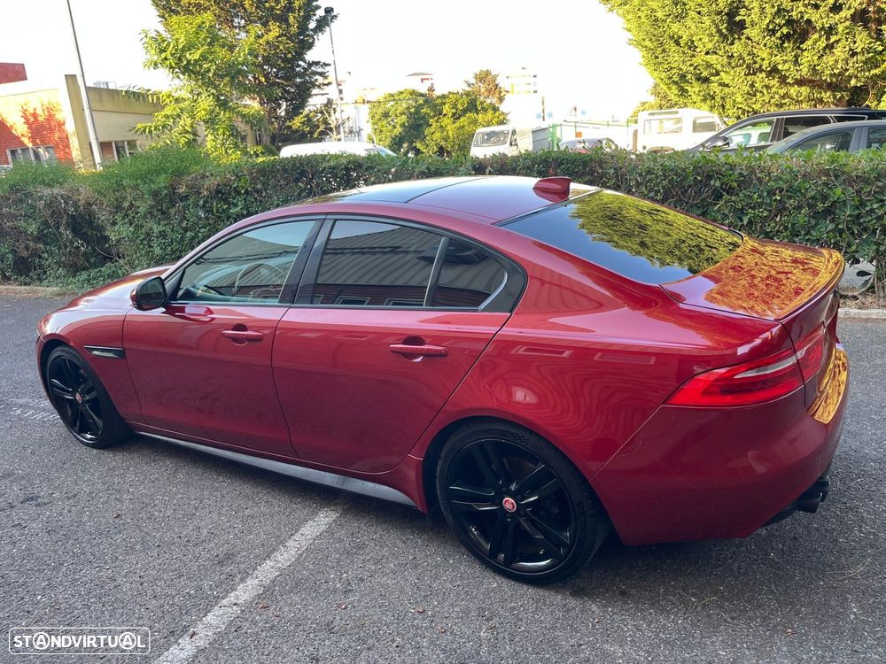 Jaguar XE - 13