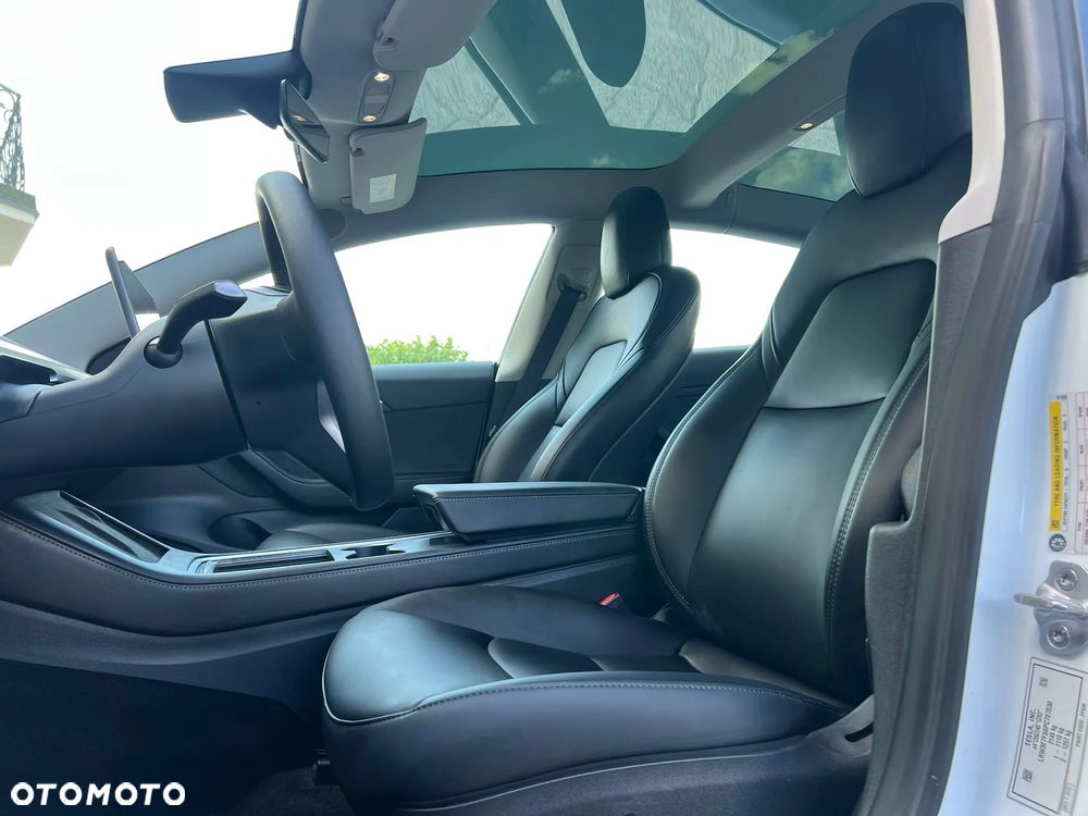 Tesla Model 3 - 14
