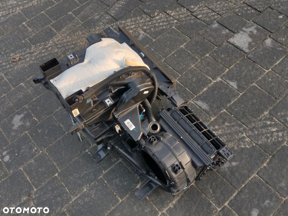 NAGRZEWNICA KIA CEE'D CEED 2 II LIFT KLIMA DWUSTREFOWA - 3