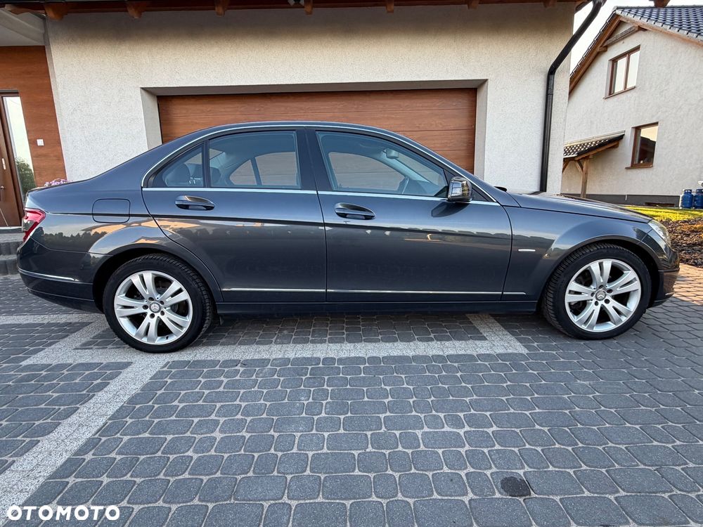 Mercedes-Benz Klasa C 200 7G-TRONIC Avantgarde Edition - 4