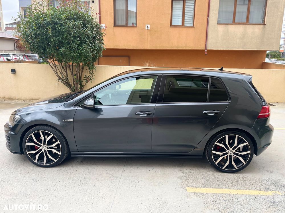 Volkswagen Golf 2.0 TDI DSG GTD - 2