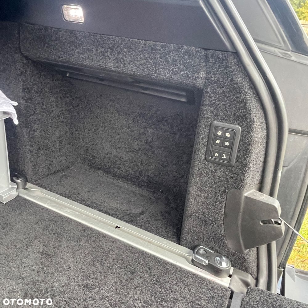 Land Rover Range Rover - 16