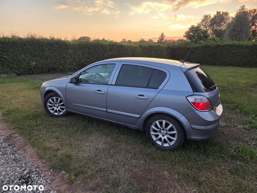 Opel Astra 1.6 Sport - 8