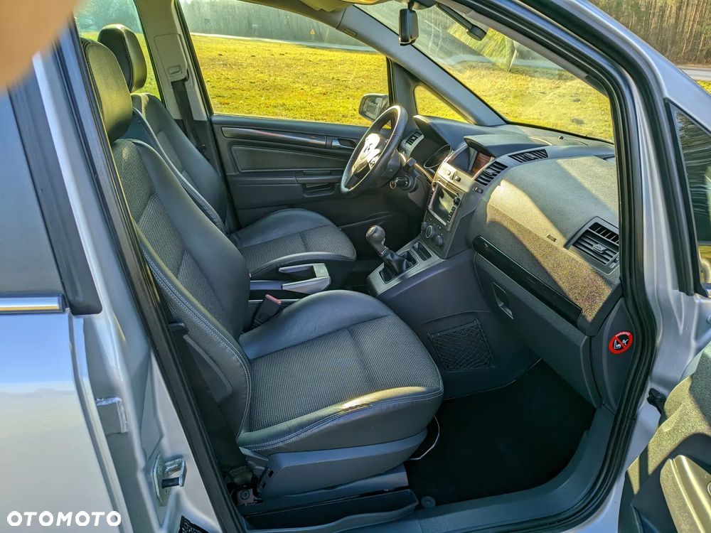 Opel Zafira - 21
