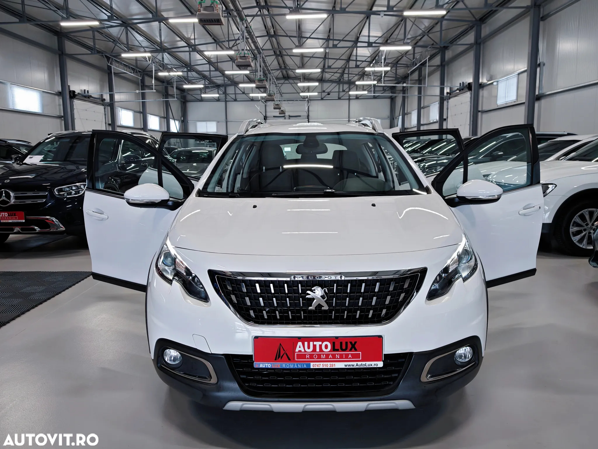 Peugeot 2008 1.2 PureTech Turbo EAT6 S&S Allure - 11