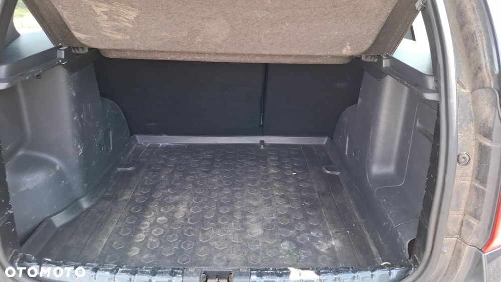 Dacia Duster 1.6 SCe S&S - 8