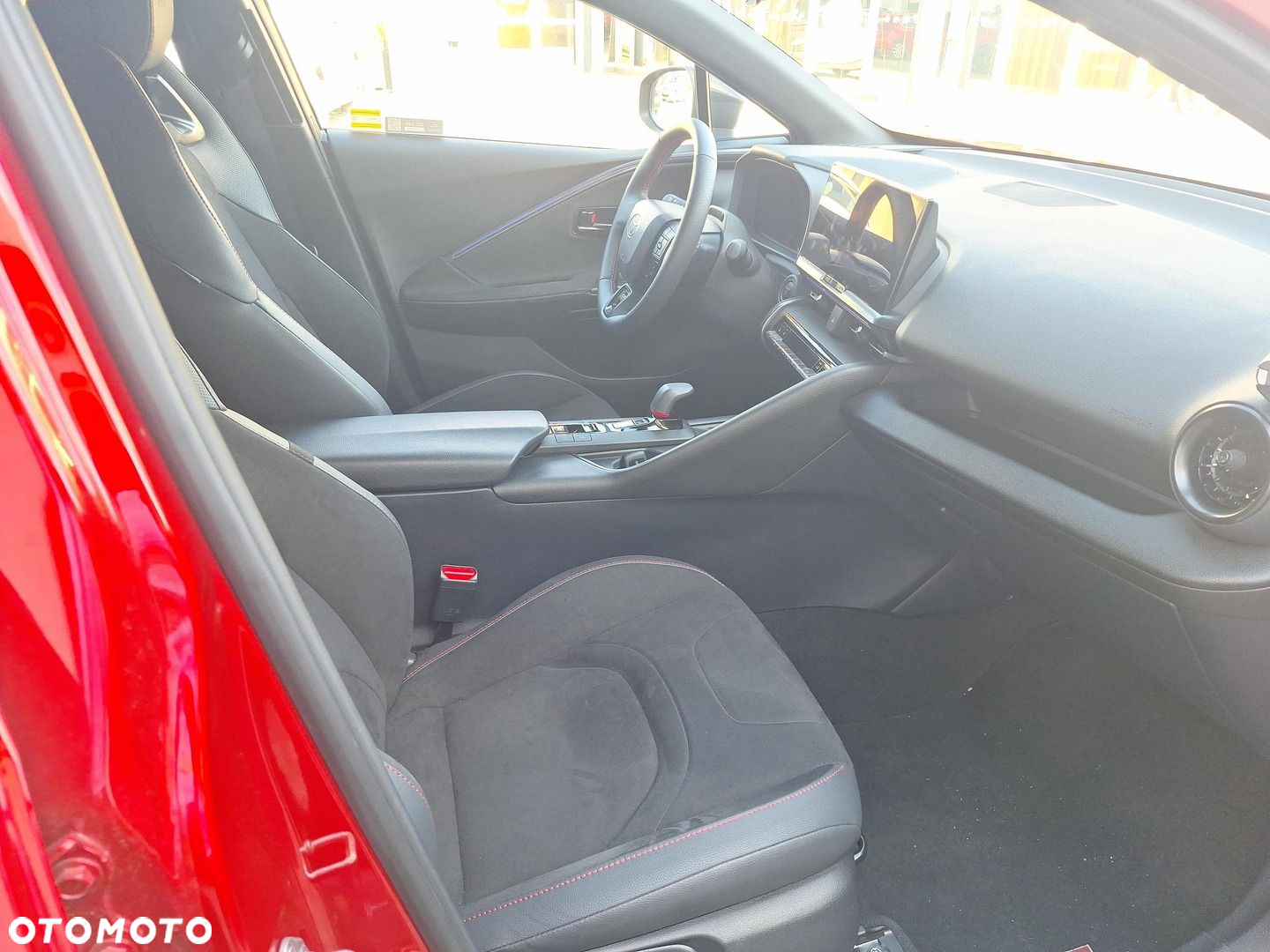 Toyota C-HR - 9
