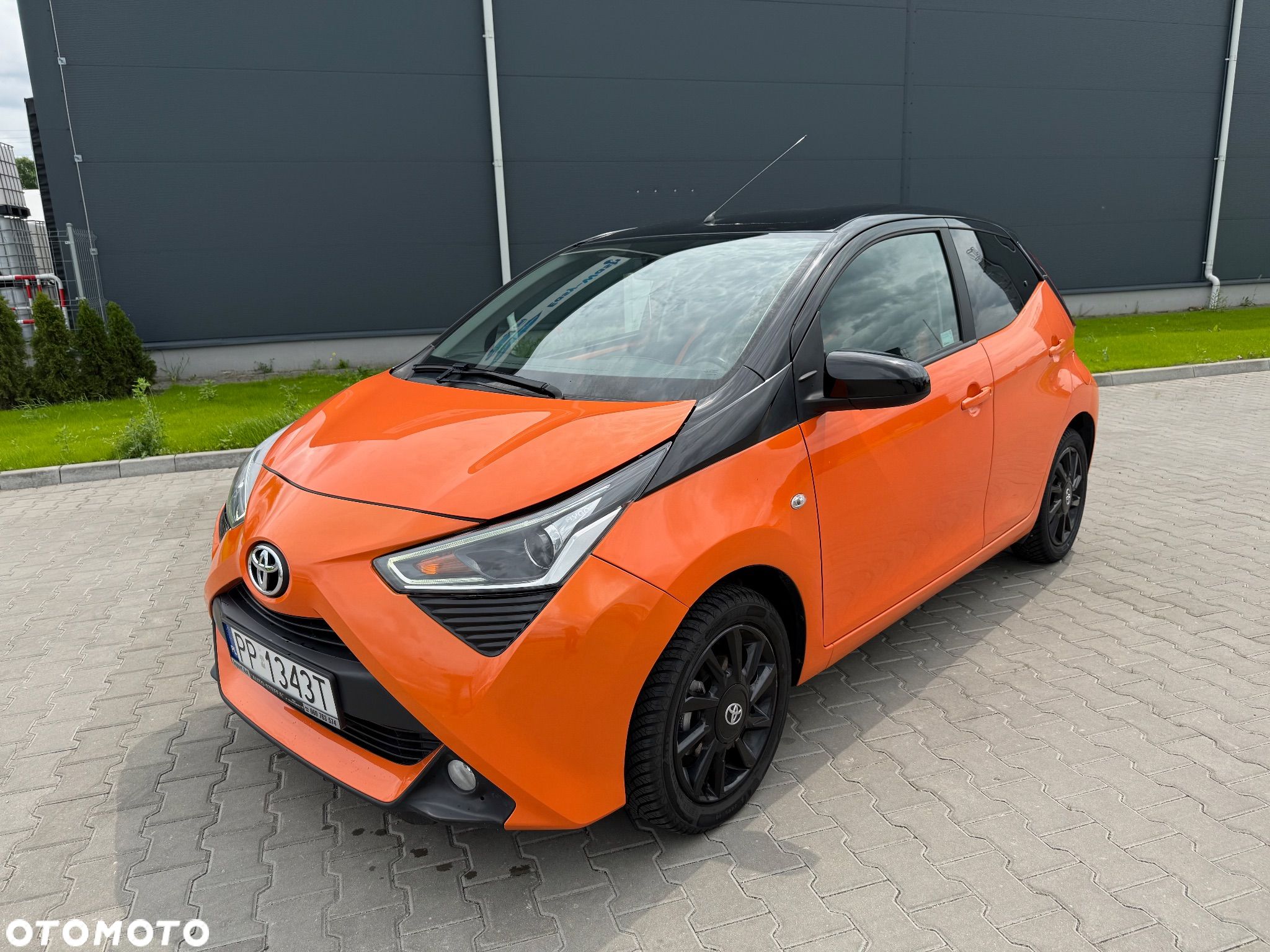 Toyota Aygo 1.0 VVT-i Color Edition - 1