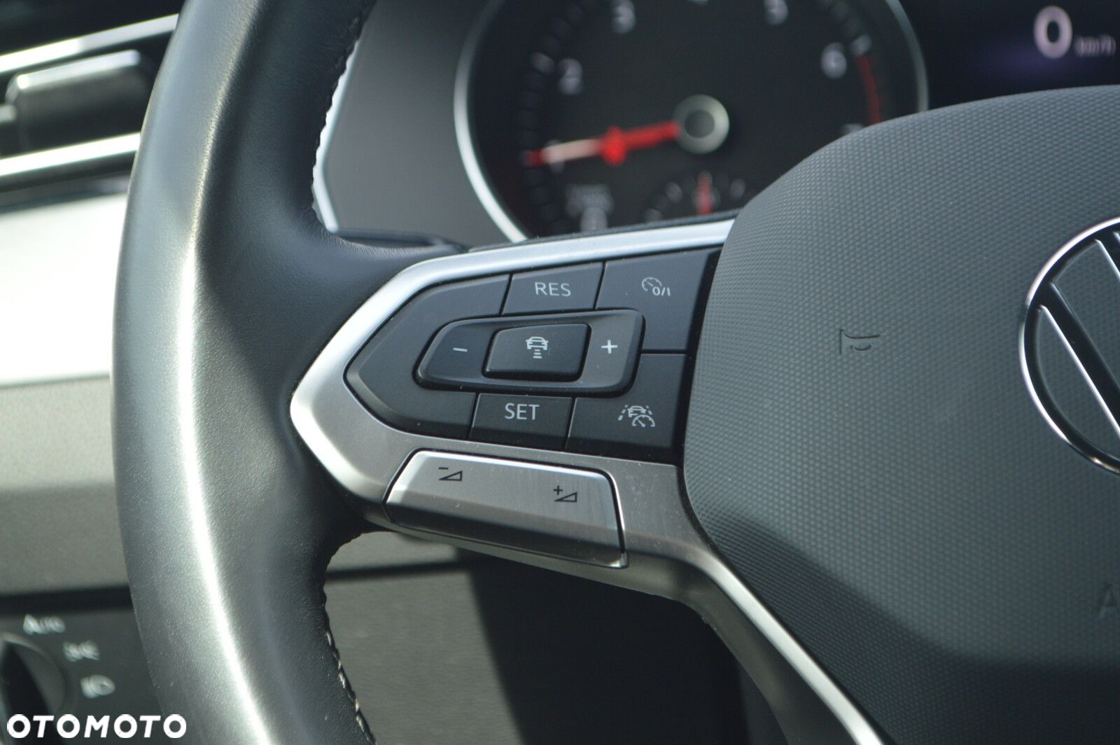 Volkswagen Passat 2.0 TSI Business DSG - 11