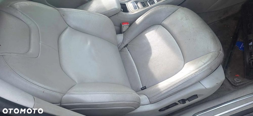 Citroen C5 III KTV zderzak przód komplet - 8