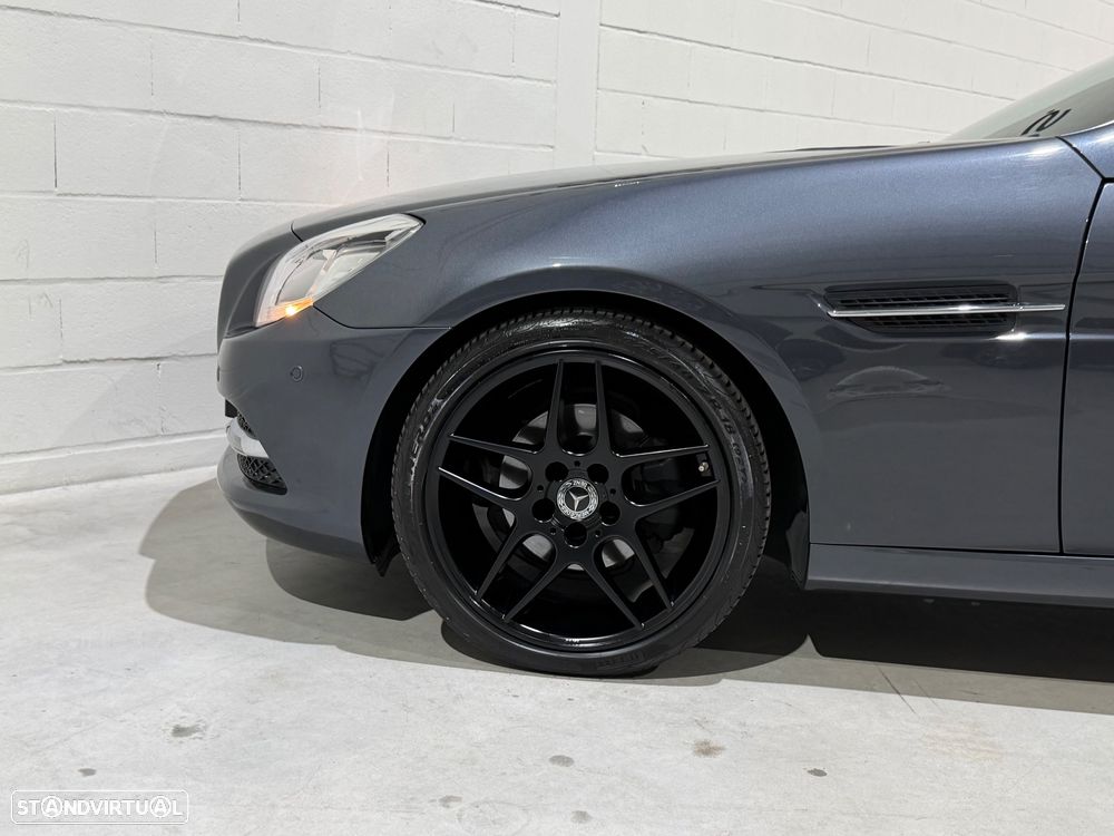 Mercedes-Benz SLK 200 (BlueEFFICIENCY) - 18