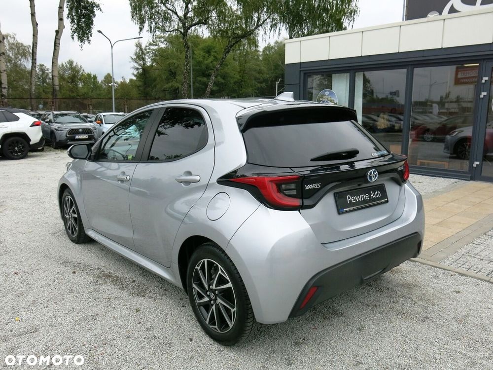 Toyota Yaris 2022 photo 3