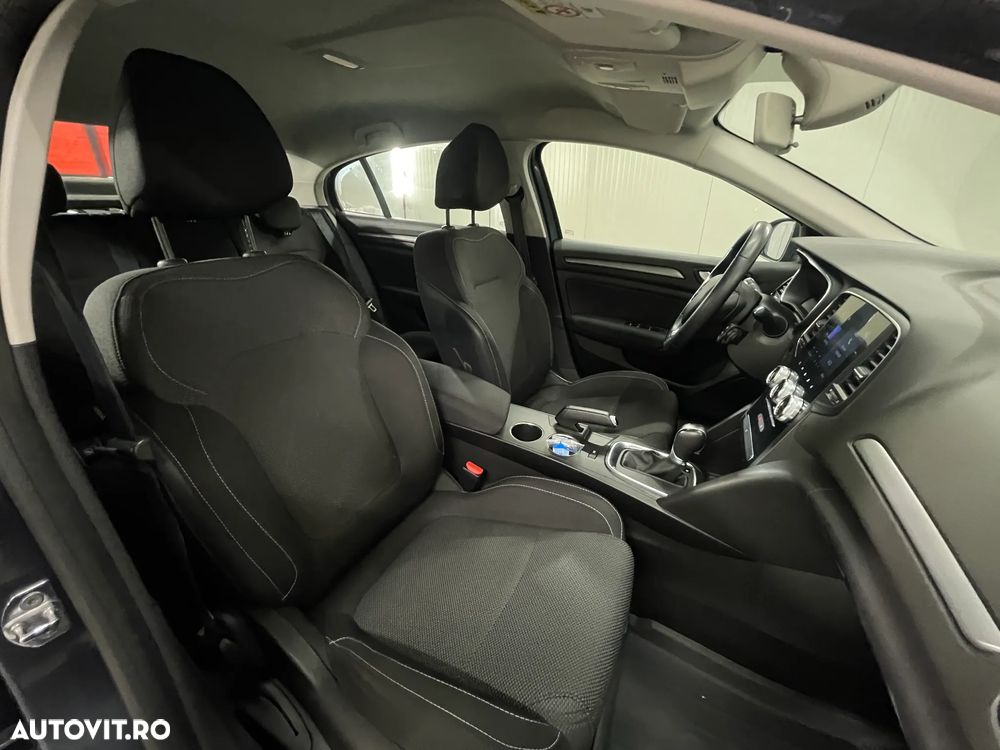 Renault Megane TCe 140 EDC GPF Equilibre - 11