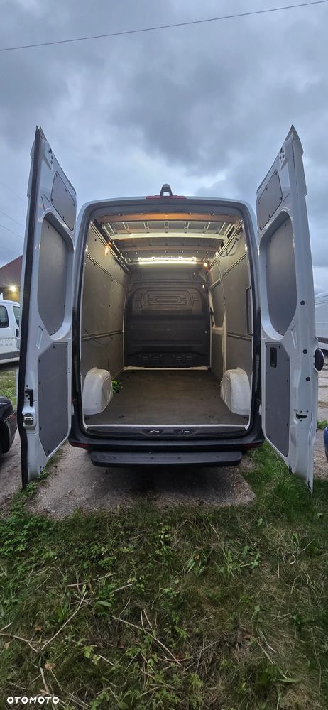 Mercedes-Benz Sprinter w907 w910 - 9