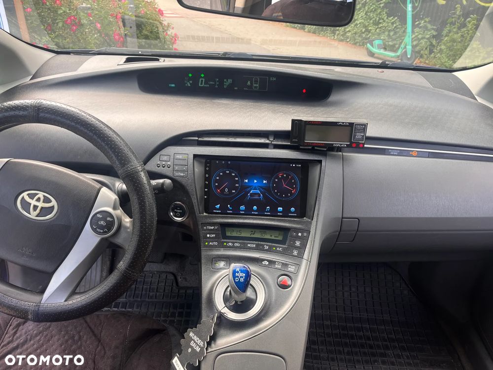 Toyota Prius 1.8 HSD Sol - 12