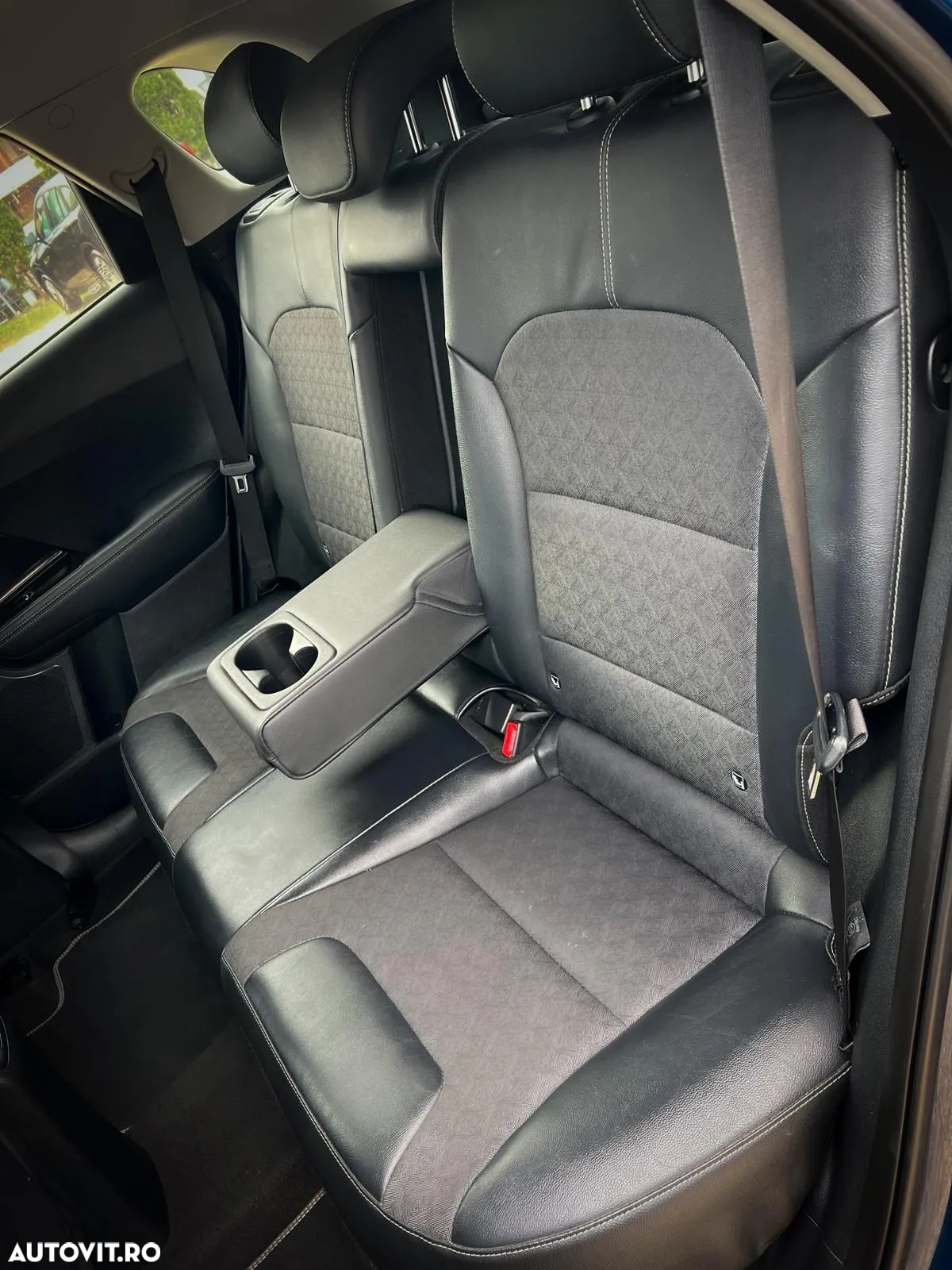 Kia Niro 1.6 GDI 2WD Aut. Edition 7 - 8