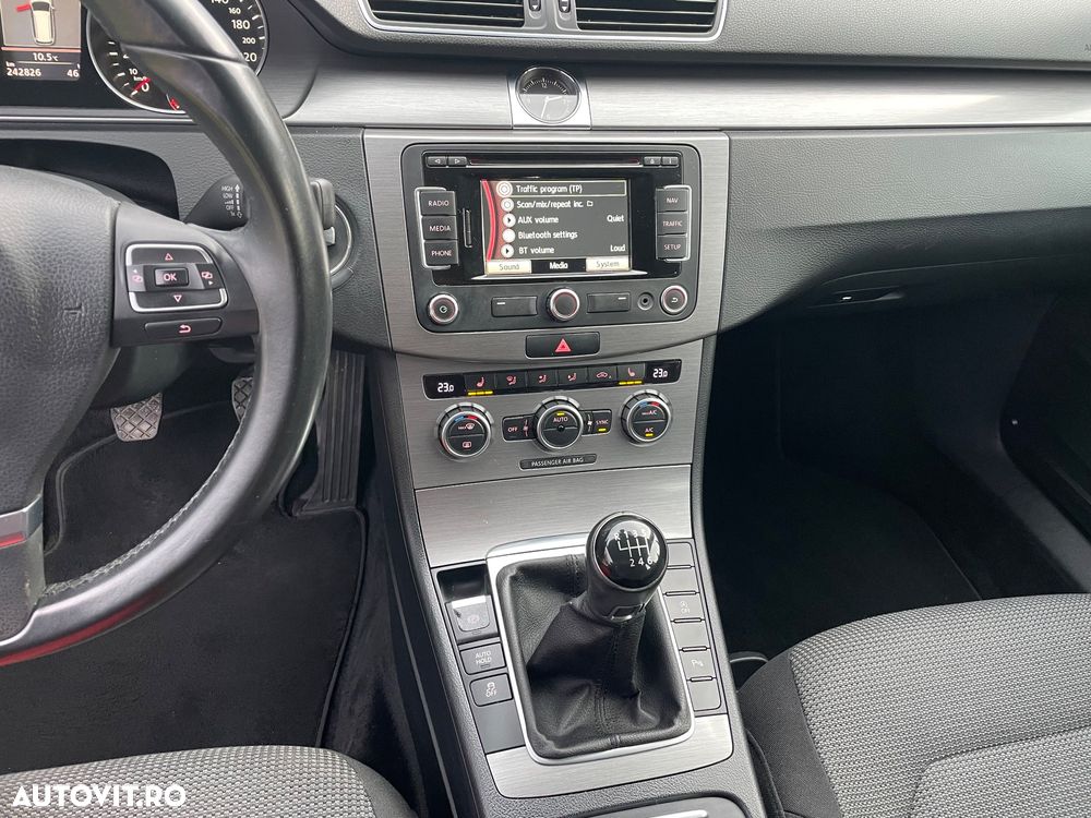 Volkswagen Passat - 23