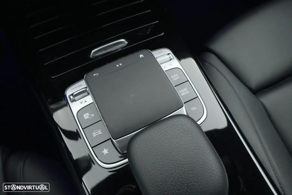 Mercedes-Benz A 180 Limousine d AMG Line Aut. - 29
