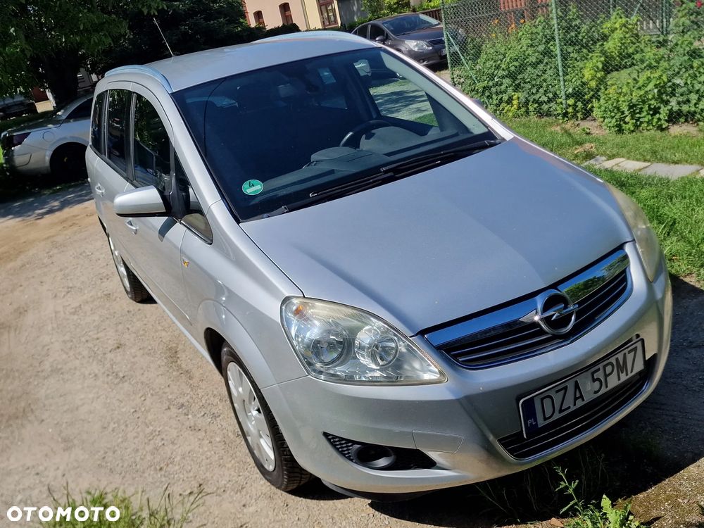 Opel Zafira - 8