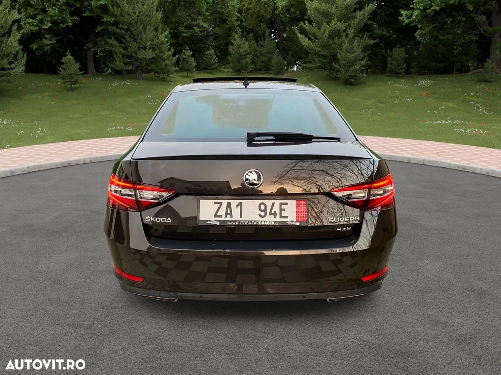 Skoda Superb 2.0 TDI DSG 4X4 Style - 12