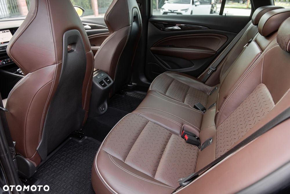 Opel Insignia 2.0 CDTI 4x4 GSi S&S - 31