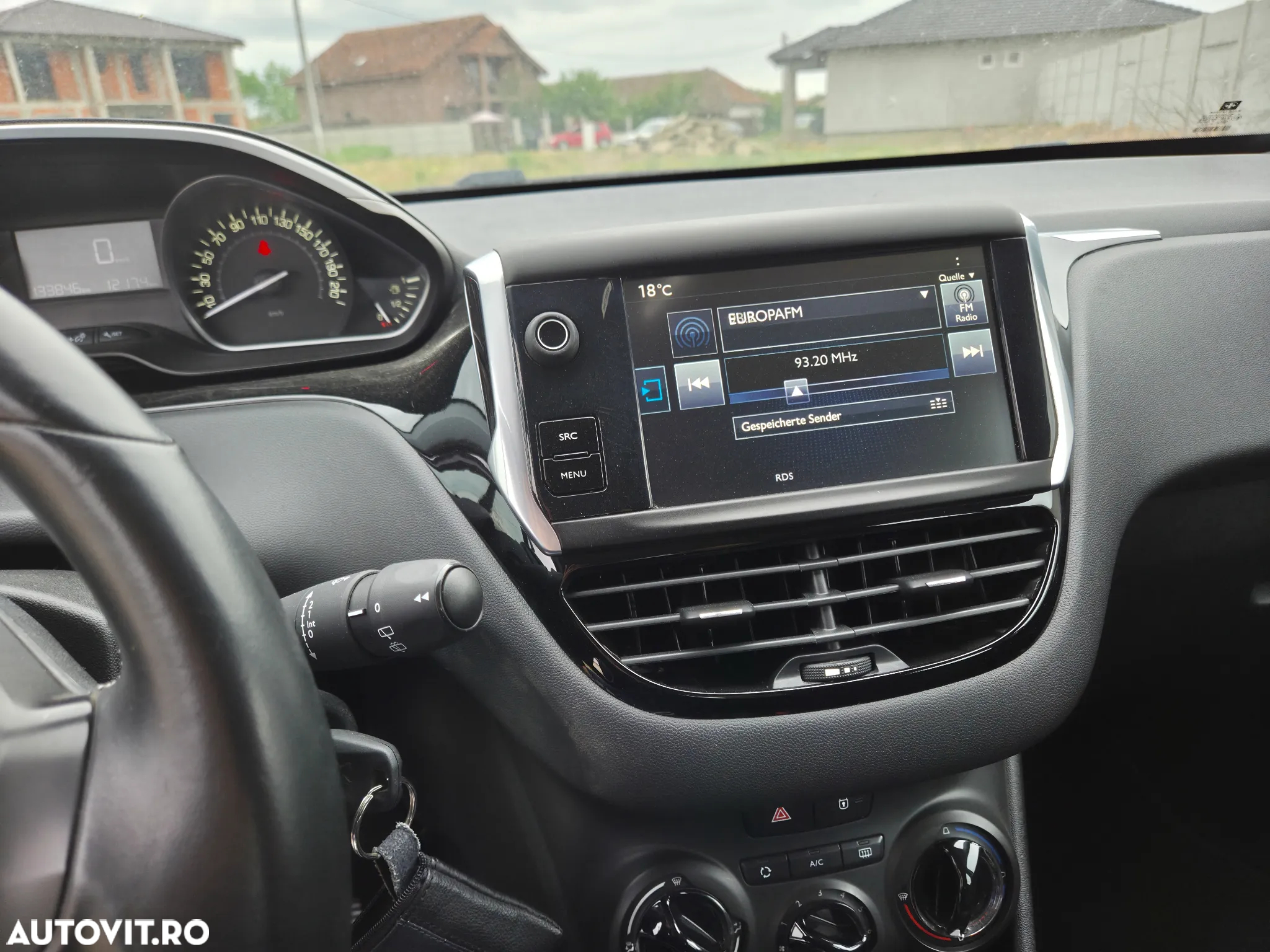 Peugeot 208 1.2 L PureTech Style - 15