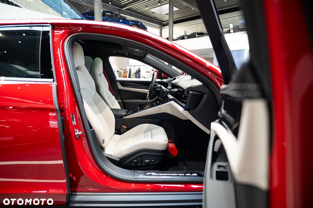 Porsche Panamera - 11