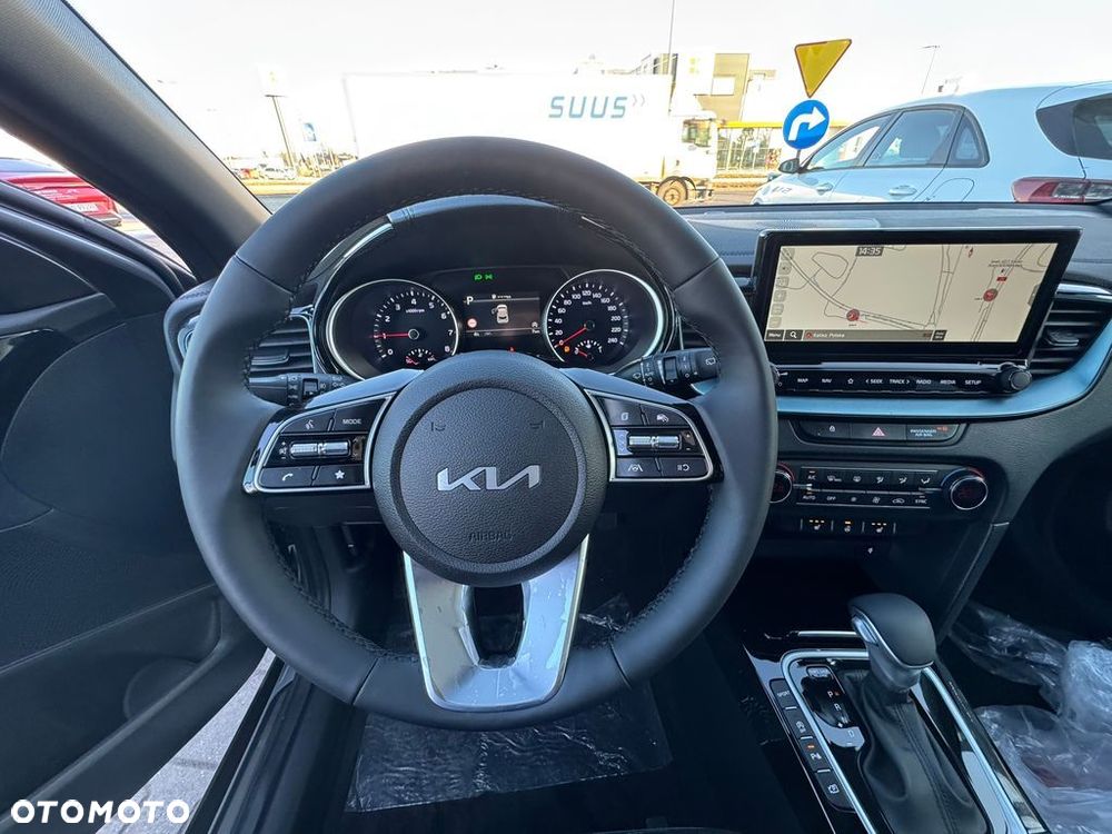 Kia XCeed 1.6 T-GDI Tribute DCT - 17