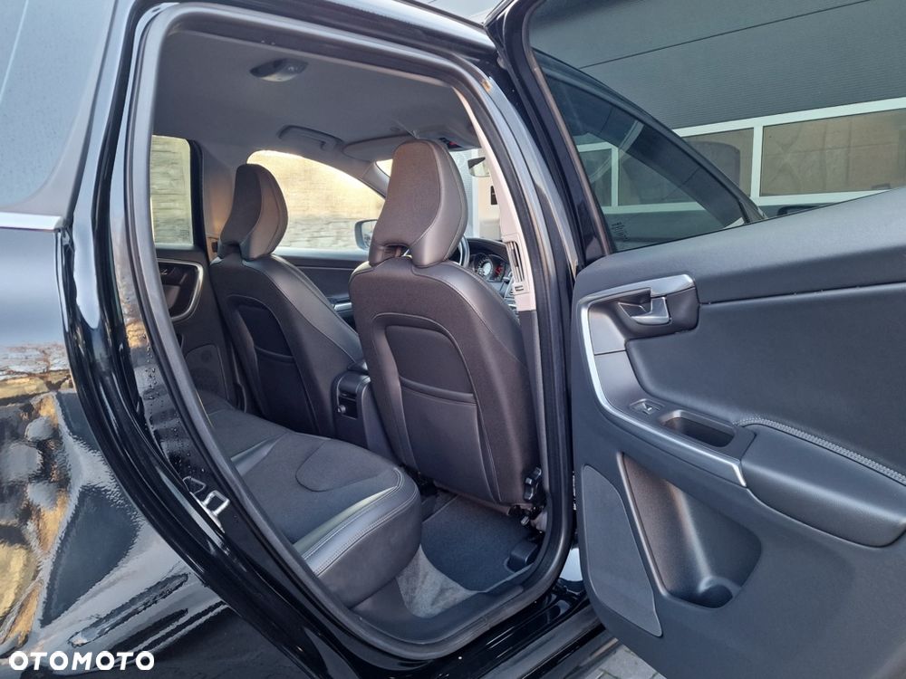 Volvo XC 60 D4 Drive-E Summum - 17